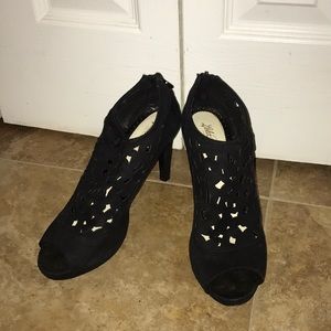 Black open-toed boot shoes. MUST GO